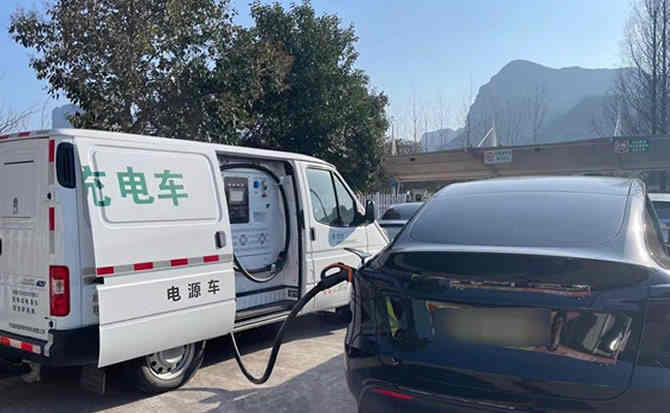 新抚区汽车搭电