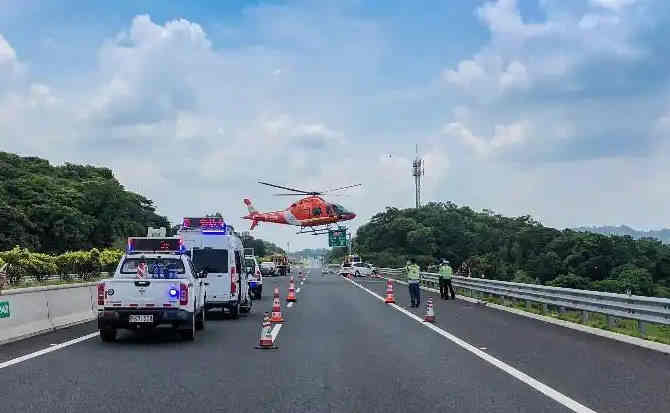 新抚区高速公路汽车救援案例